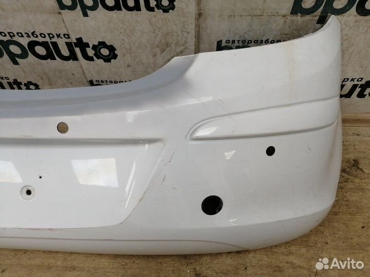 Бампер задний под маленький вырез выхлтрубы П