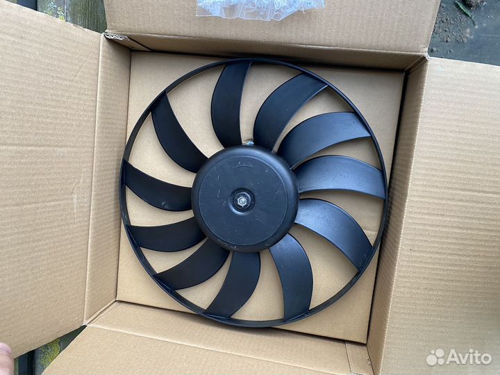 Вентилятор охлаждения двигателя