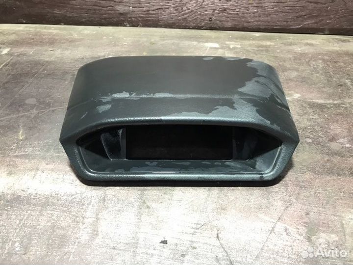 Накладка панели центральной Mitsubishi Space Wagon