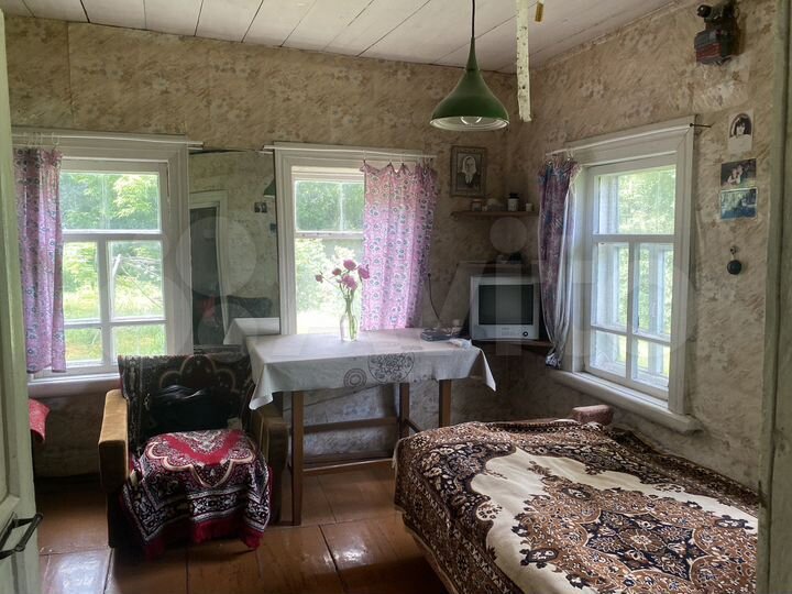 Дом 27,3 м² на участке 15 сот.