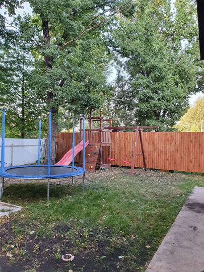 Коттедж 100 м² на участке 6 сот.