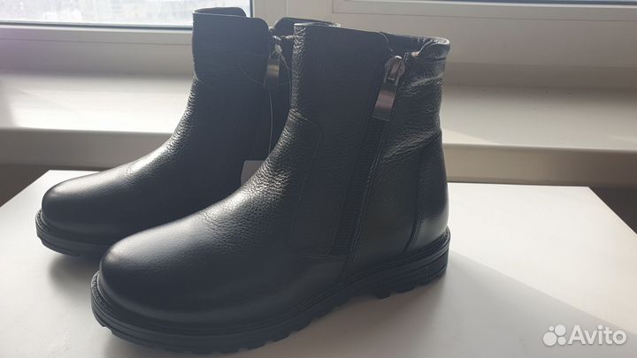 Новые зимние ботинки