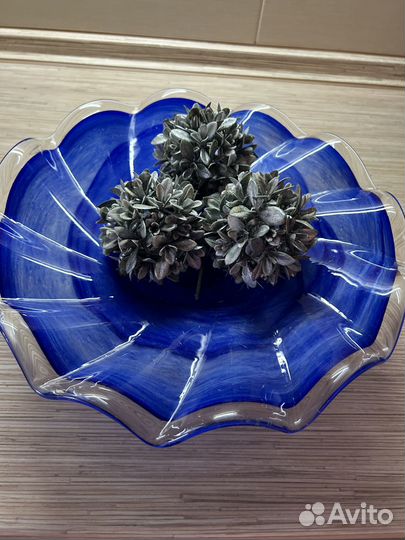 Ваза для фруктов на ножке