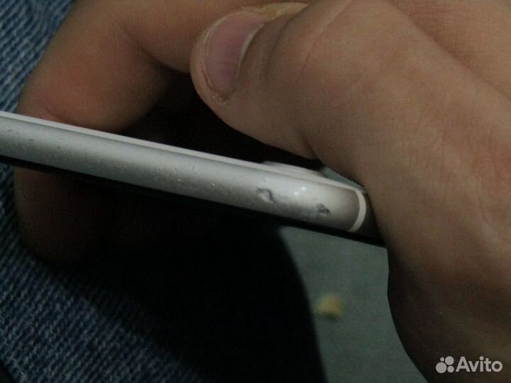 Телефон iPhone se 2022