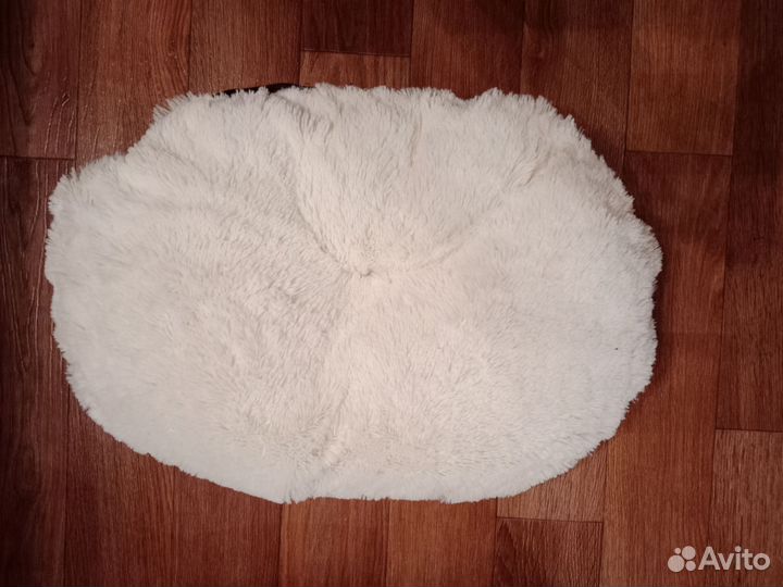 Лежанка для кошек и собак мелких и средних пород