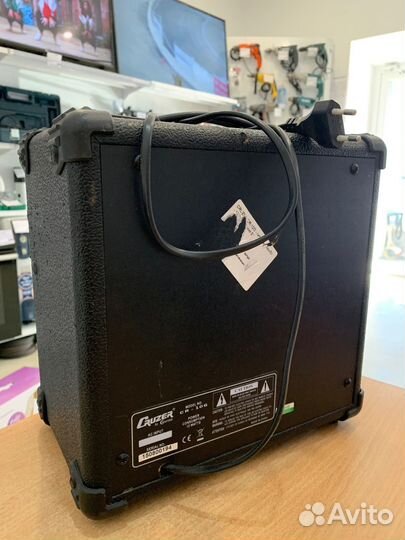 Cruzer CR-10G гитарный комбоусилитель