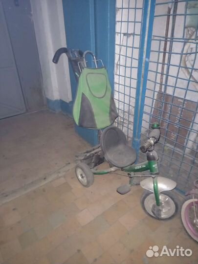 Трехколесный велосипед