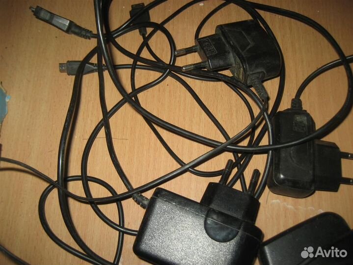 Зарядное устройство для телефона