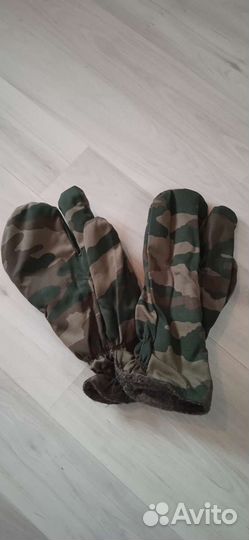 Перчатки трехпалые