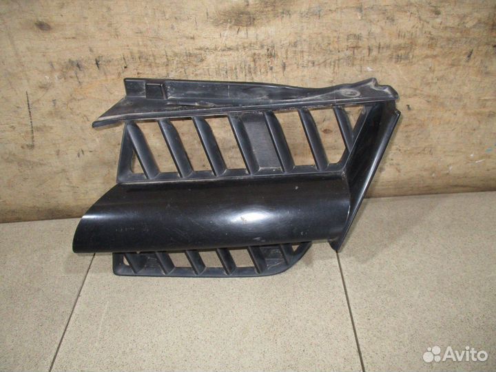 Решетка радиатора левая Mitsubishi Outlander (CU)