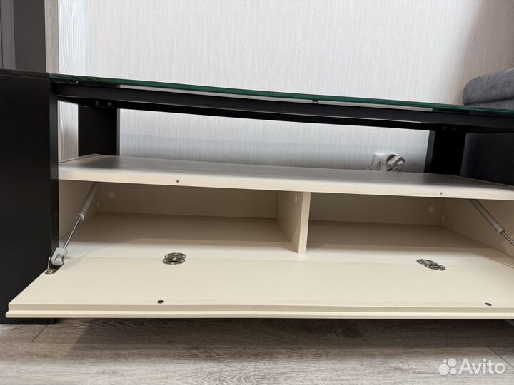 Тумба под телевизор