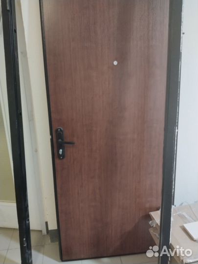 Дверь от застройщика бу