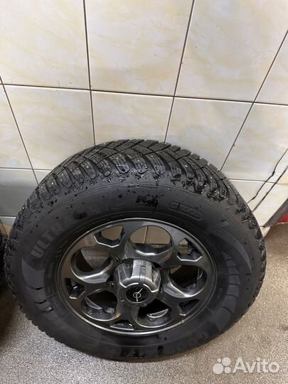 R16 Goodyear UltraGrip Ice+ 245/70, PCD 5x139.7 DIA 14