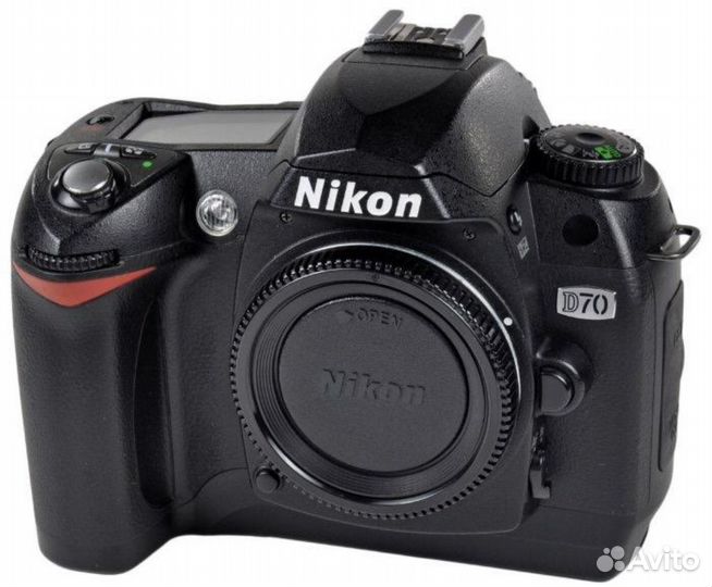 Зеркальный фотоаппарат Nicon D70