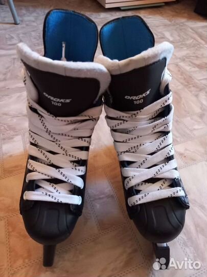 Коньки хоккейные