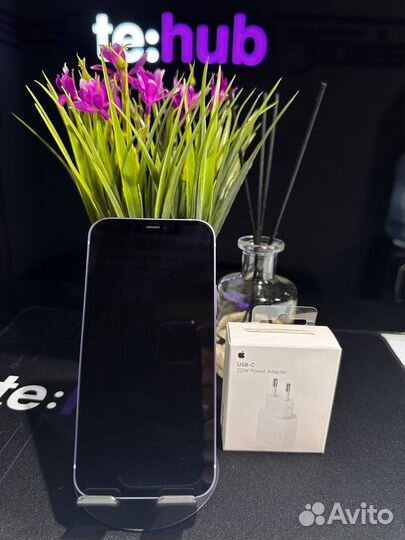 iPhone 12, 64 ГБ