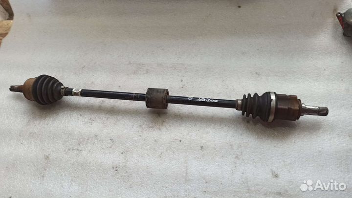 Приводной вал правый Opel Corsa D