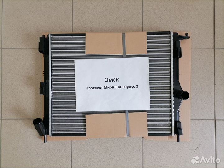 Радиатор Renault Logan / Sandero / LADA Largus