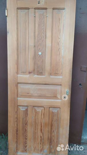 Дверь деревянная с коробкой