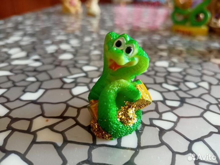 Статуэтки сувениры