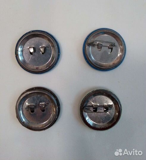 Разные значки, наклейки, браслет. Ч 1