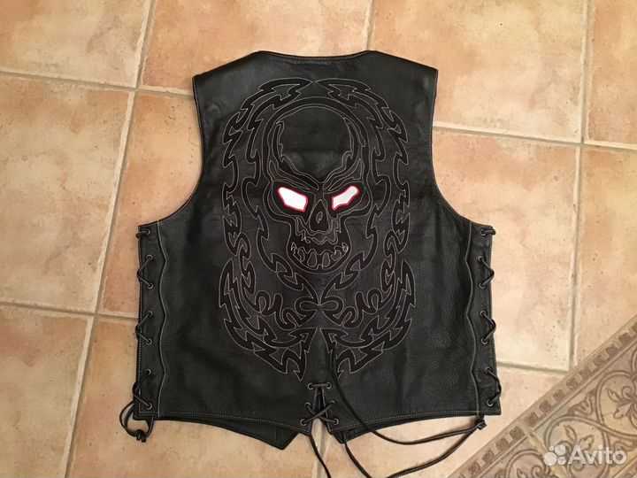 Байкерский кожаный жилет