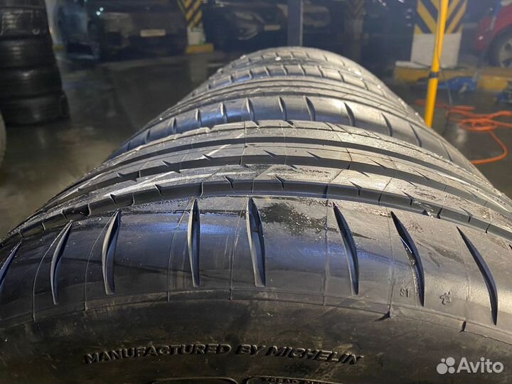 Michelin Pilot Sport 4 265/45 R19 105Y