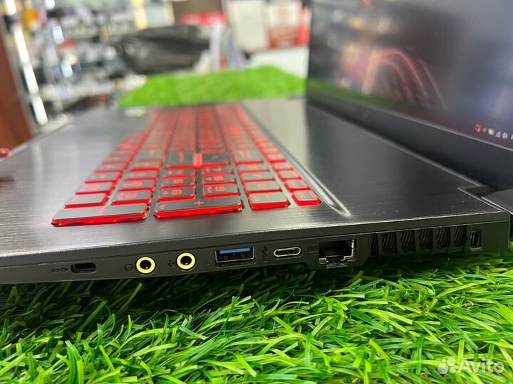 Ноутбук MSI Intel Core i5-10500H