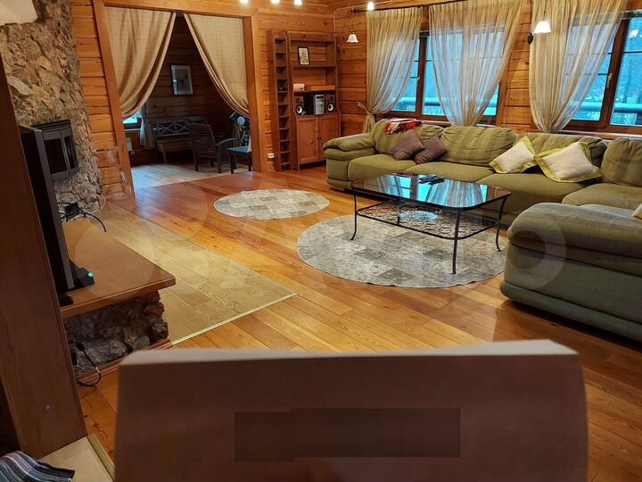 Дом 256 м² на участке 40 сот.