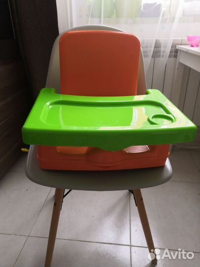 Стульчик для кормления компактный