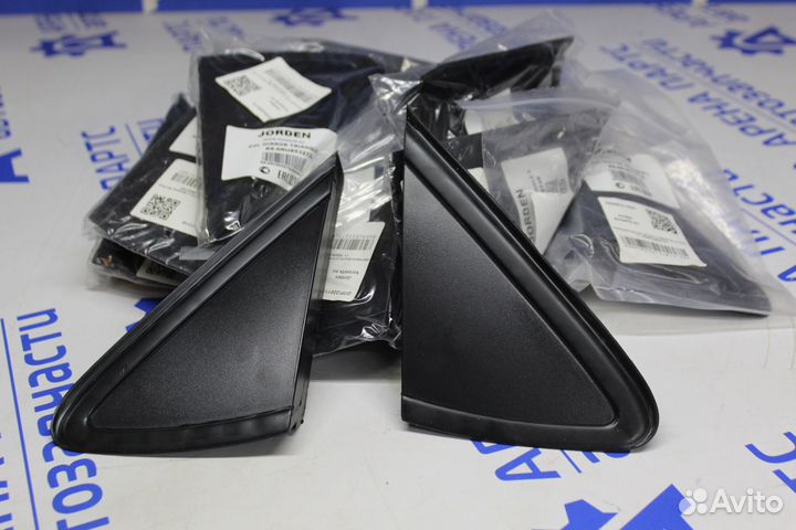 Накладка передней стойки Volkswagen Polo