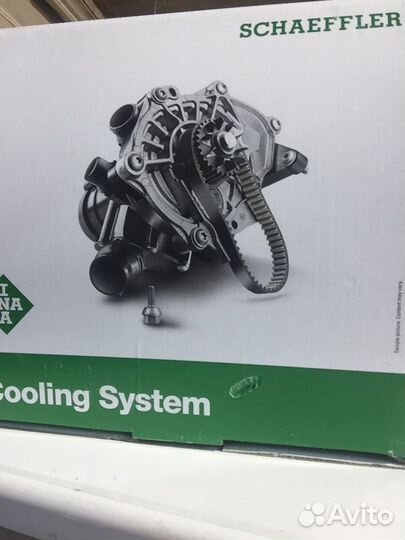 Помпа водяной насос на ssangyong 2.3