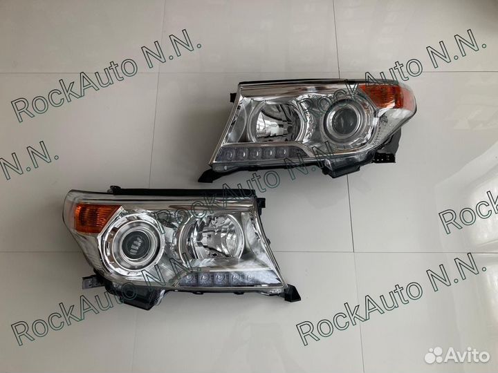 Фара + фонарь (комплект) Toyota Land Cruiser 200