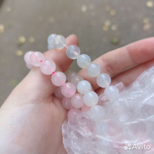 Браслеты из натуральных камней и жемчуга