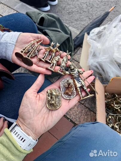 Продам полную коллекцию Мазайских зайцев