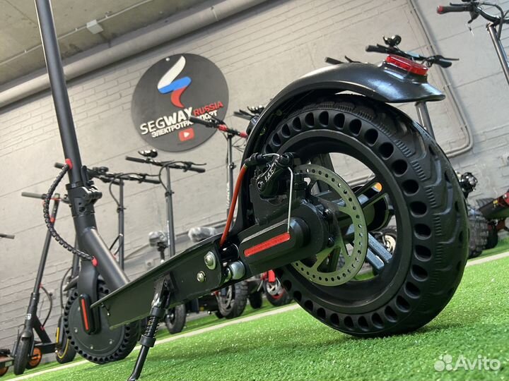 Электросамокат E-Scooter M365