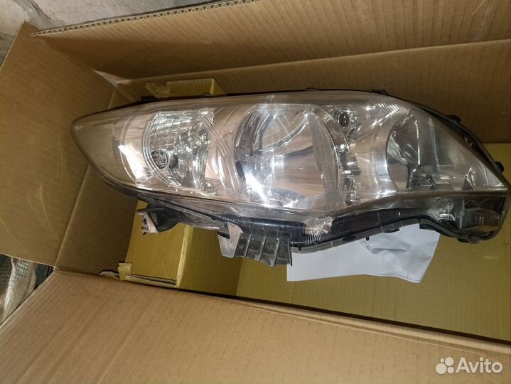 Передние Фары на toyota corolla 150