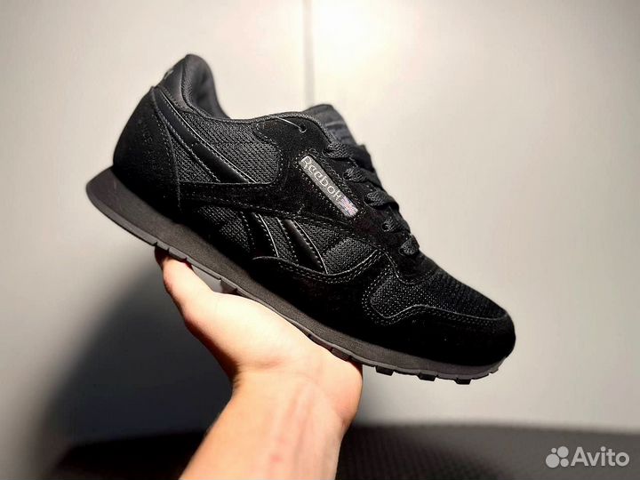 Кроссовки Reebok надежные