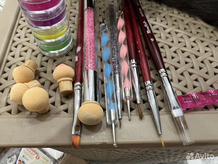 Кисти для маникюра