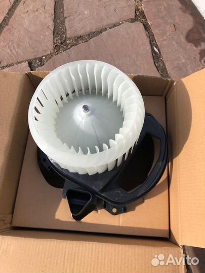 Электровентилятор отопителя Lfh15176