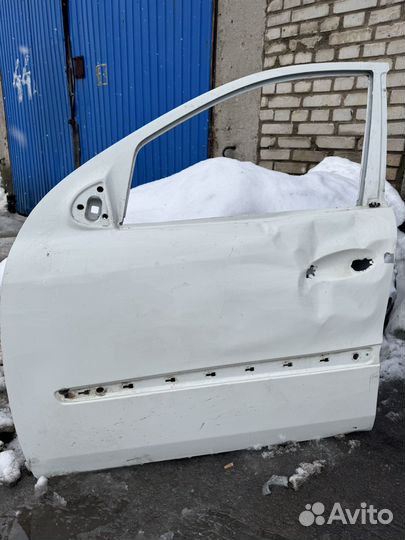 Дверь левая gl x164 (под восстановление )