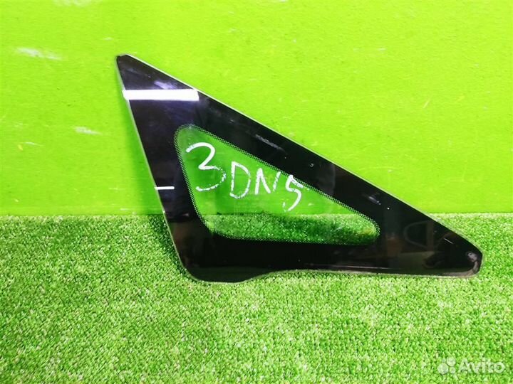 Стекло (форточка) переднее правое Honda Civic 4D