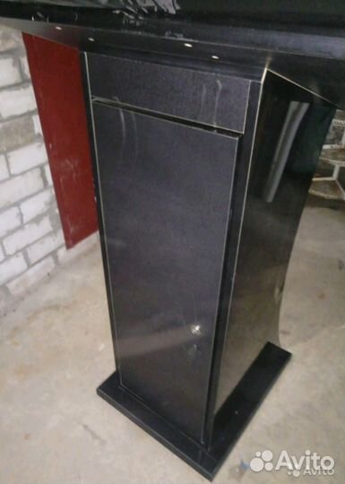 Кафедра (тумба)