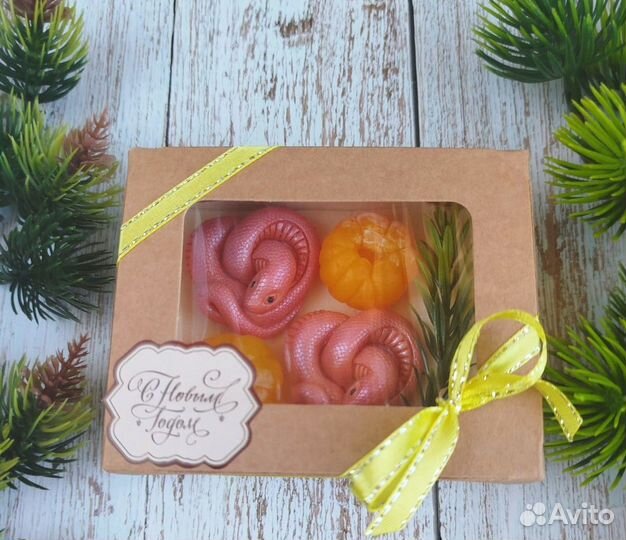 Мыло ручной работы. Змея и мандарин из мыла