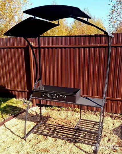 Мангал с крышей