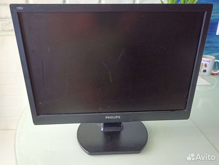 Монитор Philips 190v