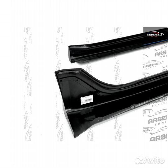 Накладки на пороги в стиле EVO для Lancer 10