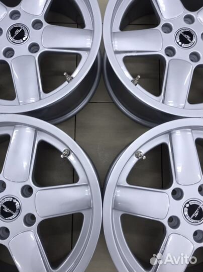 Диски на бмв R 17