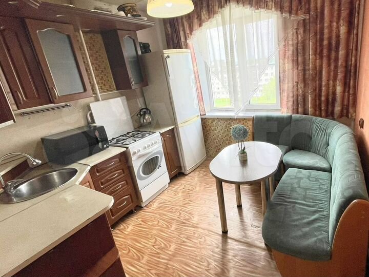 3-к. квартира, 65 м², 6/10 эт.