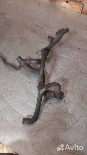 Патрубок охлаждения Volkswagen Passat B6 2006